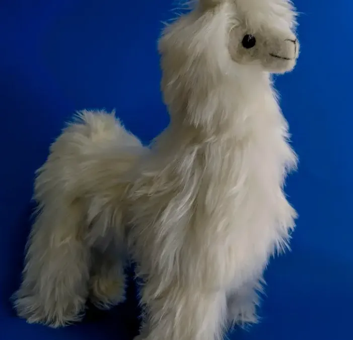 Jumbo Alpaca White