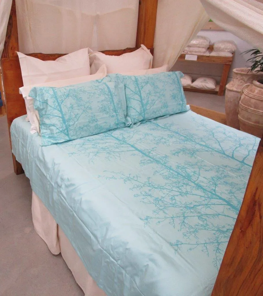 Simple Luxury Quilt Set Tahitian Blue Silhouette