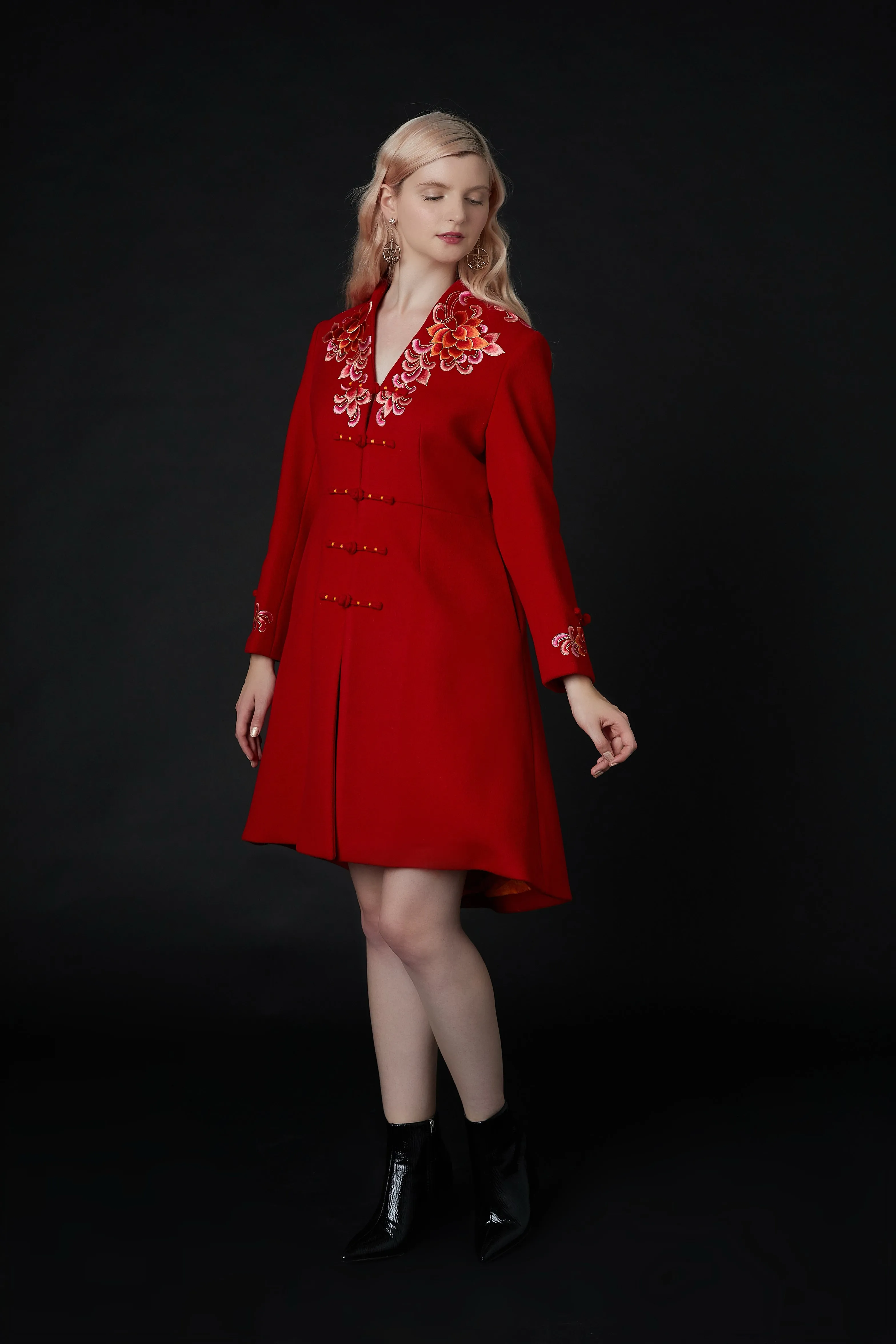 Yanxi Embroidered Coat Red